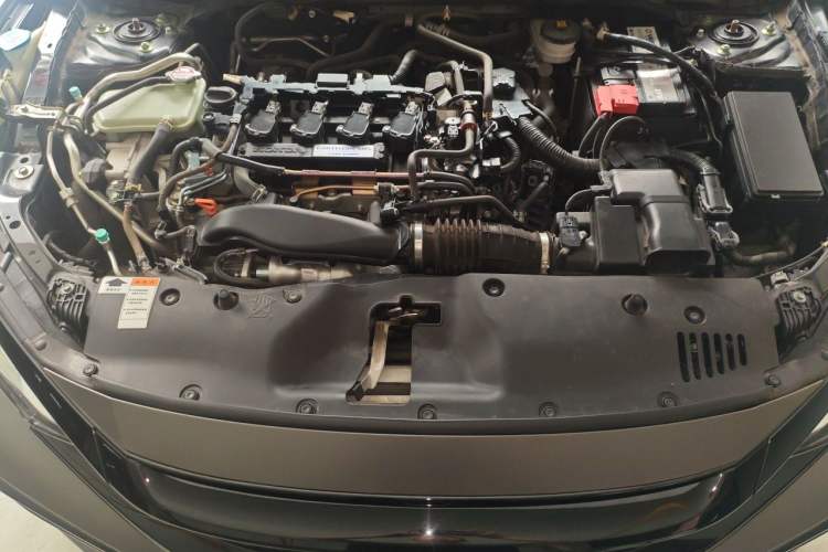 Used Honda Civic 2021 HATCHBACK 220TURBO Manual Driving Pleasure Control Engine Bay