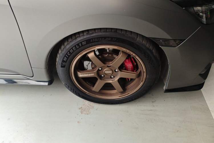 Used Honda Civic 2021 HATCHBACK 220TURBO Manual Driving Pleasure Control Right Front Wheel Hub