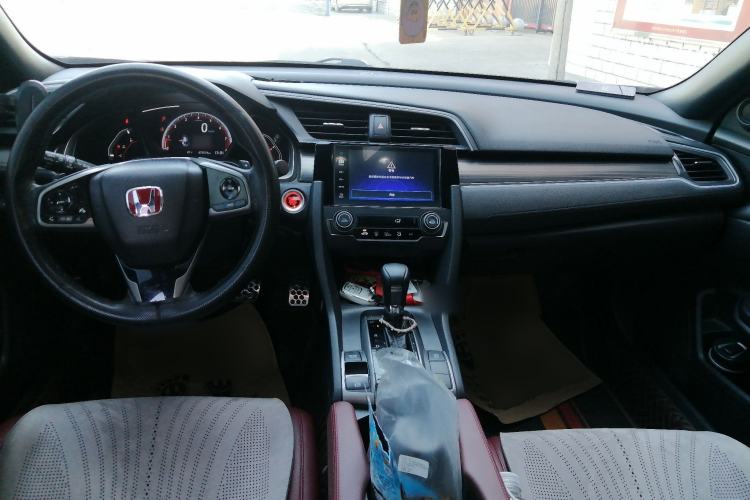 Used Honda Civic 2021 HATCHBACK 220TURBO CVT Trendy Cool Edition Center Console