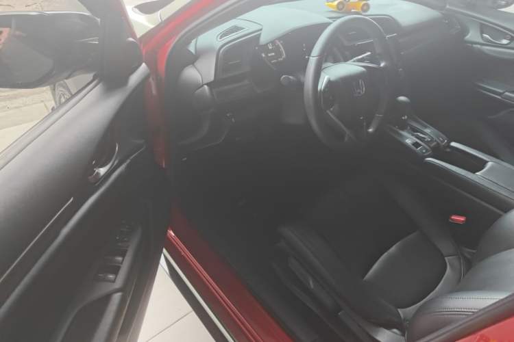 Used Honda Civic 2021 HATCHBACK 220TURBO CVT Trendy Cool Edition Driver Seat