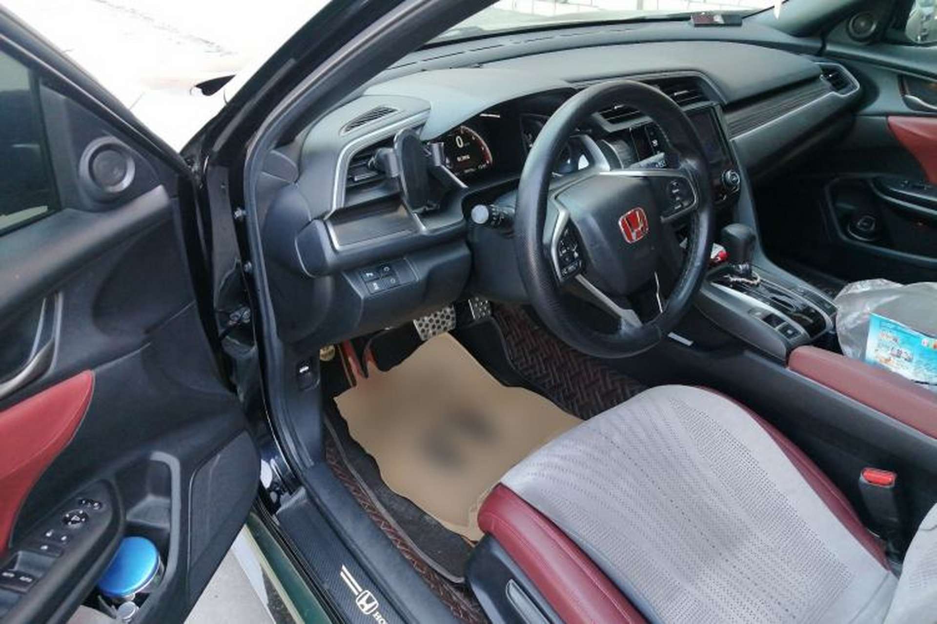 Used Honda Civic 2021 HATCHBACK 220TURBO CVT Trendy Cool Edition Driver Seat