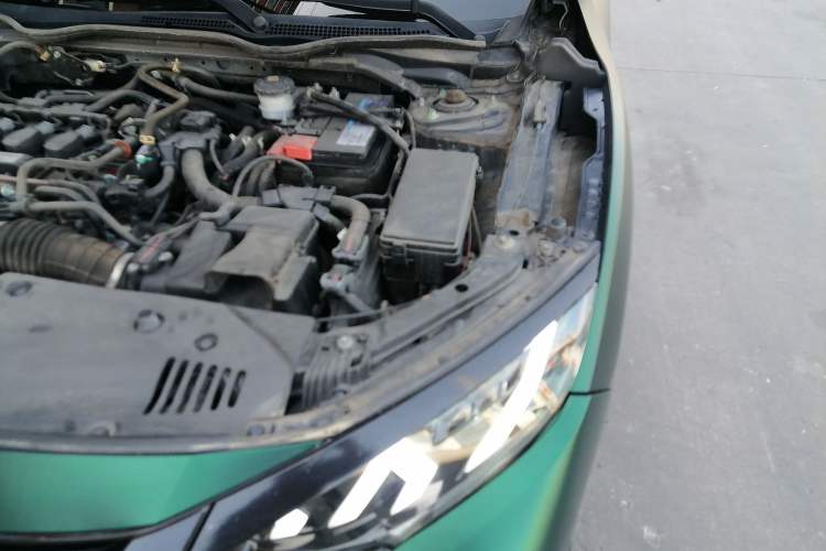 Used Honda Civic 2021 HATCHBACK 220TURBO CVT Trendy Cool Edition Engine Bay Left