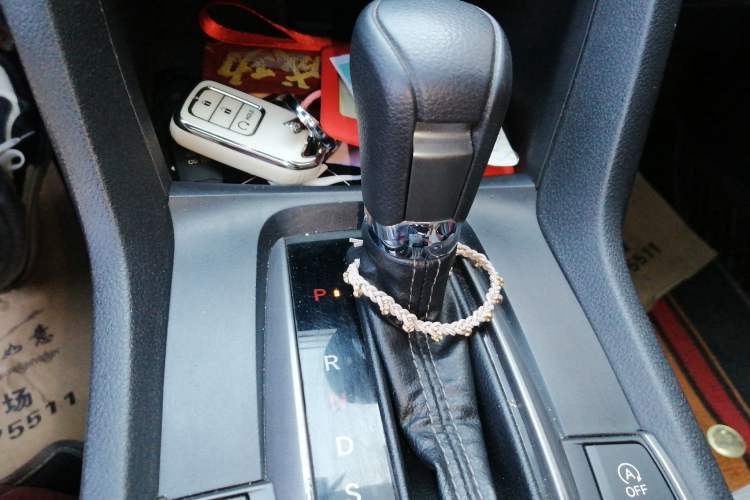 Used Honda Civic 2021 HATCHBACK 220TURBO CVT Trendy Cool Edition Gear Lever