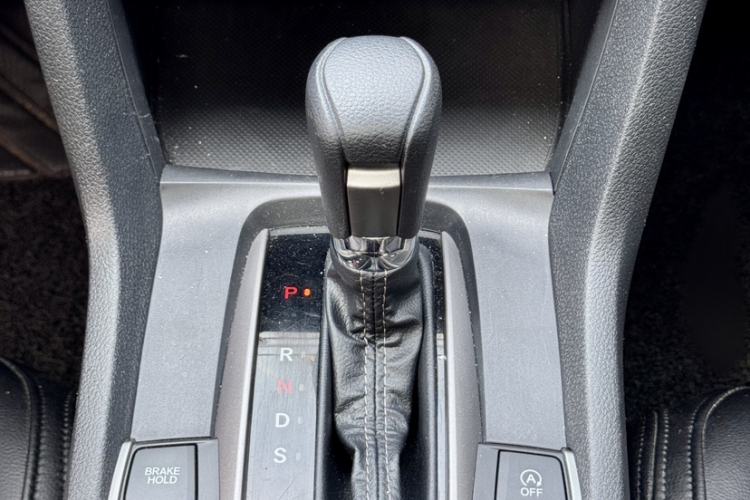 Used Honda Civic 2021 HATCHBACK 220TURBO CVT Trendy Cool Edition Interior 3
