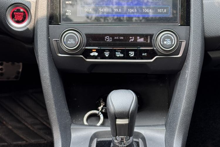 Used Honda Civic 2021 HATCHBACK 220TURBO CVT Trendy Cool Edition Interior 7