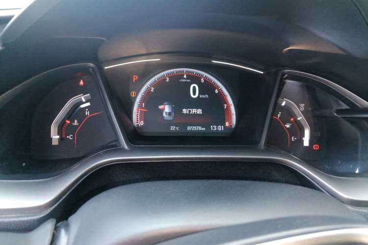 Used Honda Civic 2021 HATCHBACK 220TURBO CVT Trendy Cool Edition Odometer Close Up