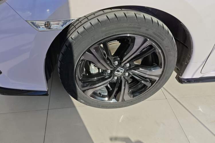 Used Honda Civic 2021 HATCHBACK 220TURBO CVT Trendy Cool Edition Left Front Wheel Hub