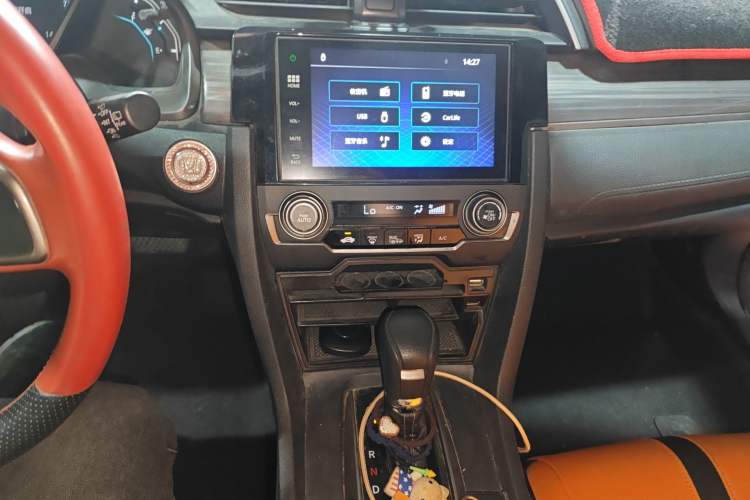 Used Honda Civic 2021 HATCHBACK 220TURBO CVT New Trendsetter Audio And AC Panel
