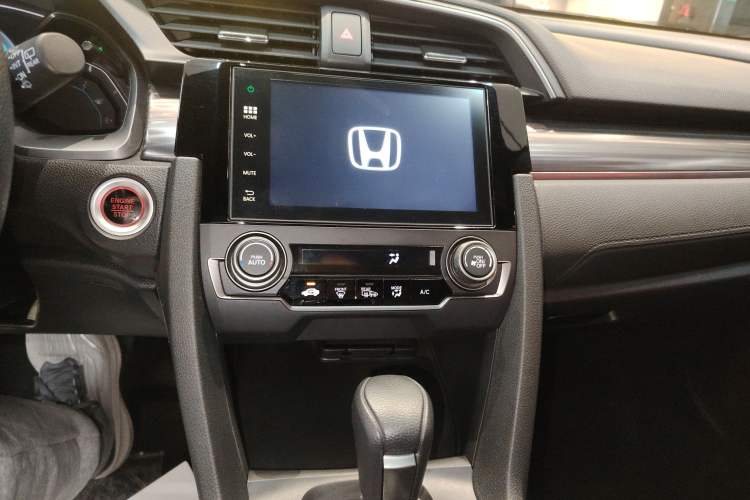 Used Honda Civic 2021 HATCHBACK 220TURBO CVT New Trendsetter Audio And AC Panel