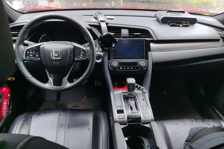Used Honda Civic 2021 HATCHBACK 220TURBO CVT Trendy Cool Edition Center Console