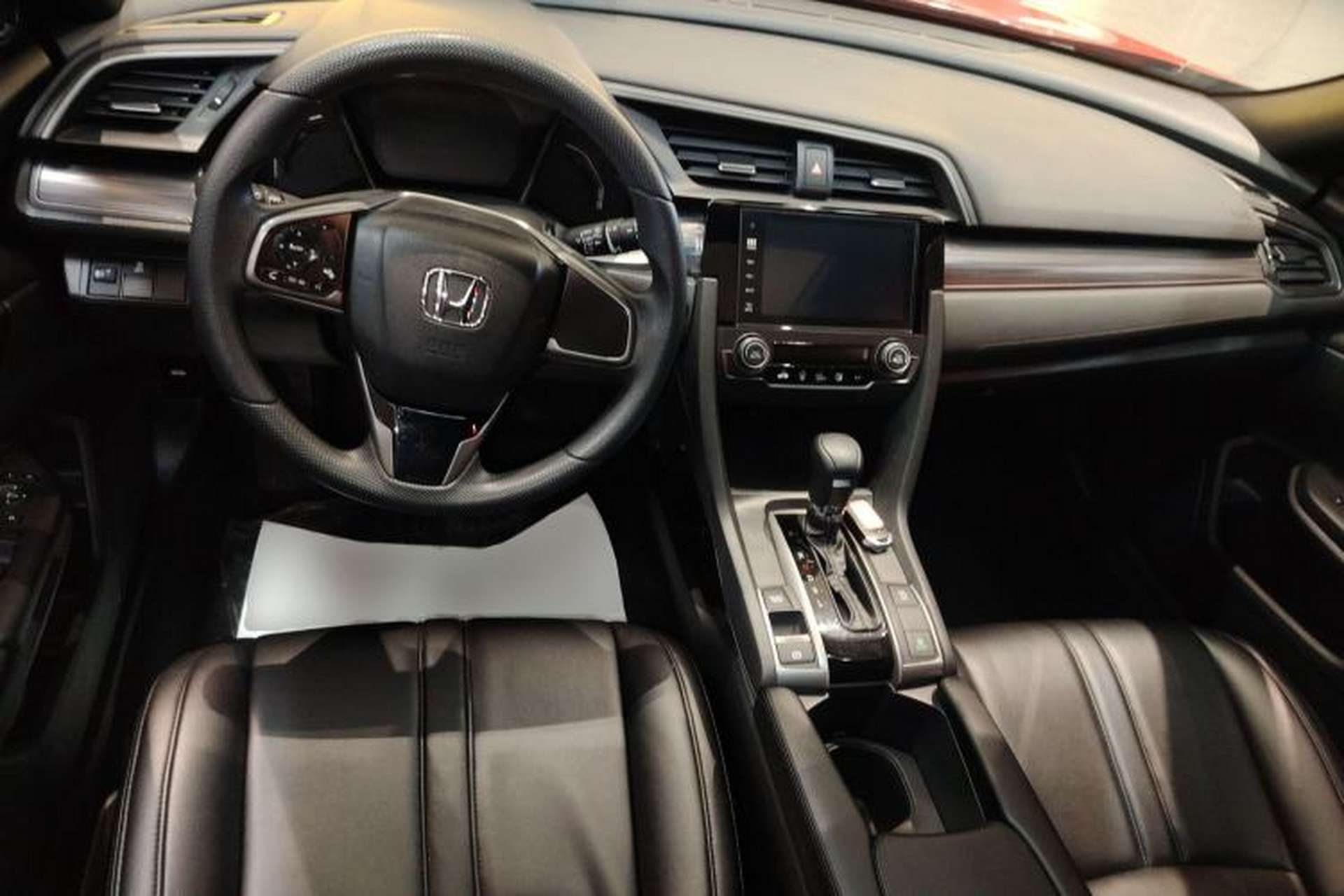 Used Honda Civic 2021 HATCHBACK 220TURBO CVT New Trendsetter Center Console