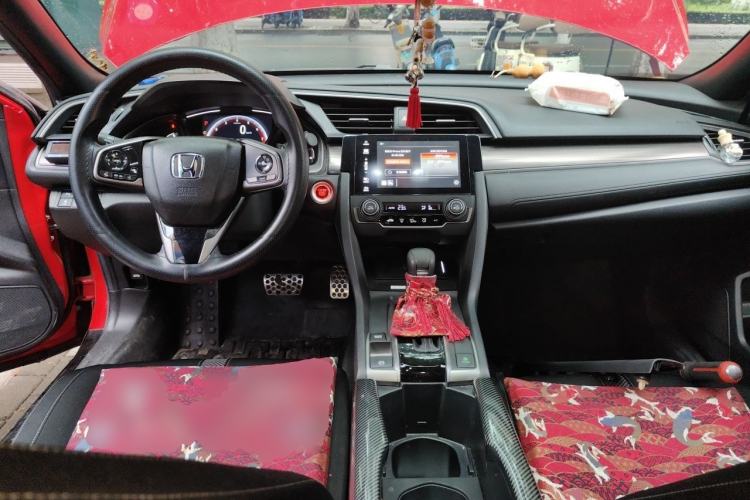 Used Honda Civic 2021 HATCHBACK 220TURBO CVT Trendy Cool Edition Center Console