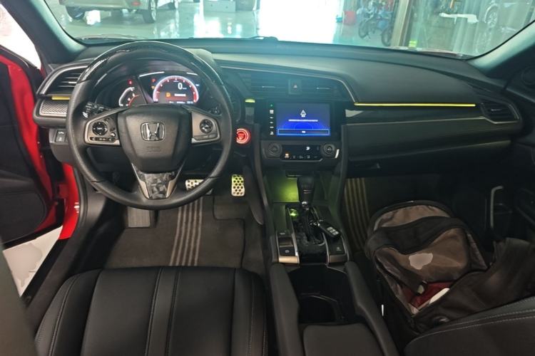 Used Honda Civic 2021 HATCHBACK 220TURBO CVT Trendy Cool Edition Center Console