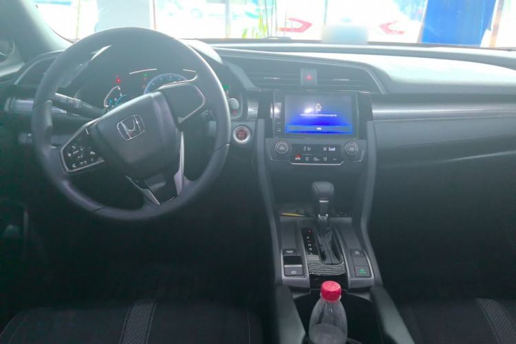 Used Honda Civic 2021 HATCHBACK 220TURBO CVT New Trendsetter Center Console