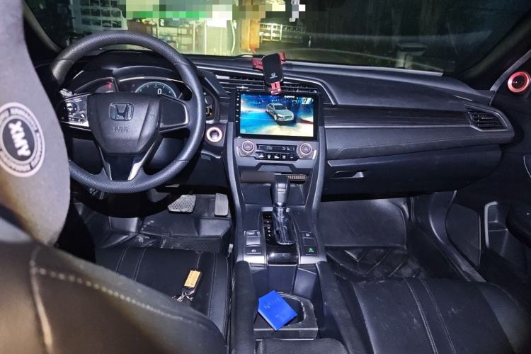 Used Honda Civic 2021 HATCHBACK 220TURBO CVT New Trendsetter Center Console