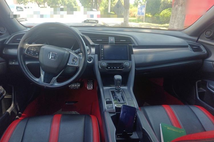 Used Honda Civic 2021 HATCHBACK 220TURBO CVT Trendy Cool Edition Center Console
