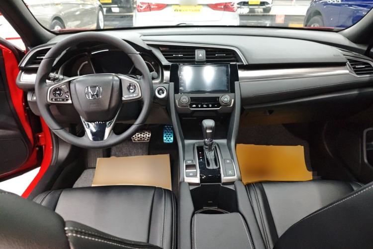 Used Honda Civic 2021 HATCHBACK 220TURBO CVT Trendy Cool Edition Center Console
