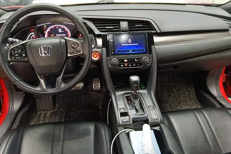 Used Honda Civic 2021 HATCHBACK 220TURBO CVT Trendy Cool Edition Center Console