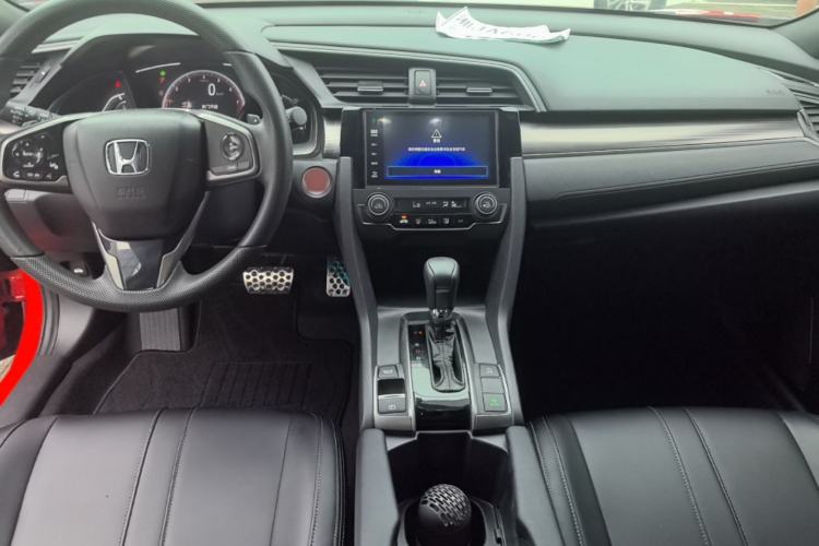 Used Honda Civic 2021 HATCHBACK 220TURBO CVT Trendy Cool Edition Center Console