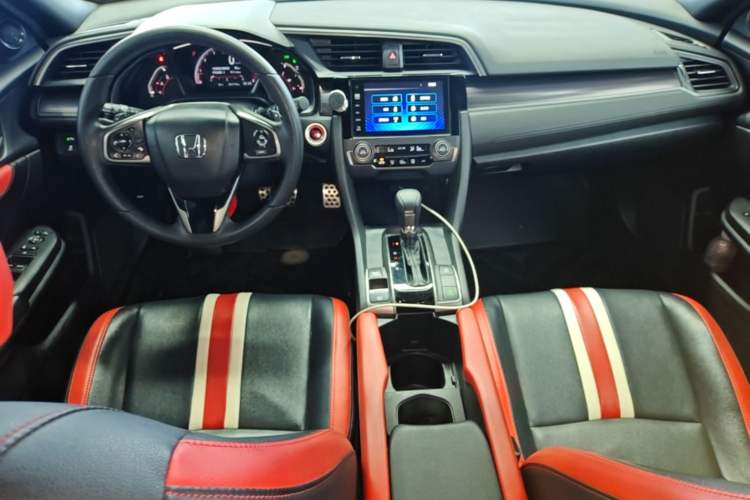 Used Honda Civic 2021 HATCHBACK 220TURBO CVT Trendy Cool Edition Center Console