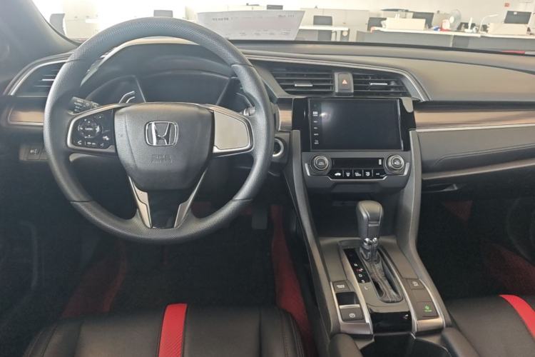 Used Honda Civic 2021 HATCHBACK 220TURBO CVT New Trendsetter Center Console