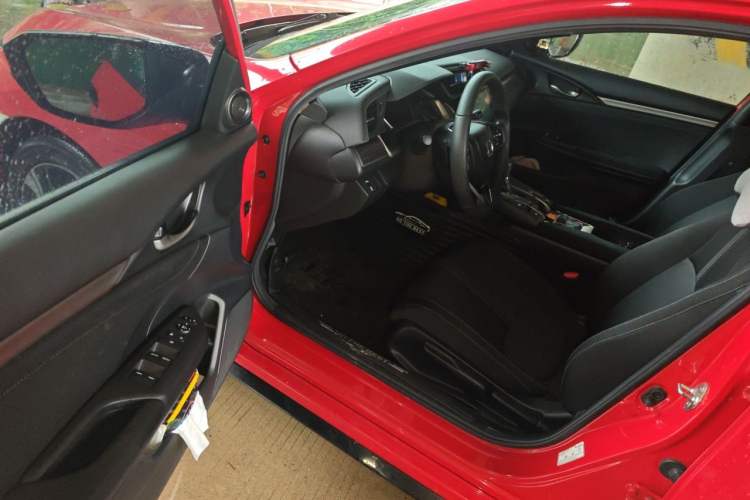 Used Honda Civic 2021 HATCHBACK 220TURBO CVT Trendy Cool Edition Driver Seat