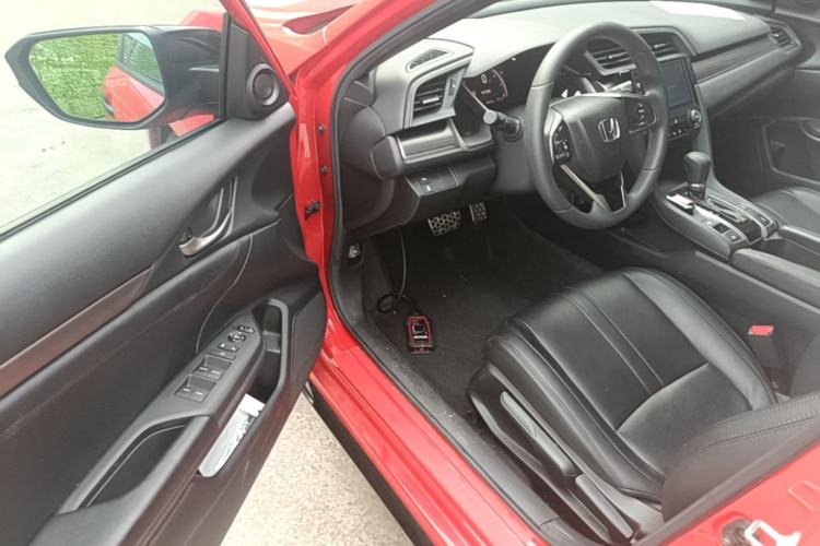 Used Honda Civic 2021 HATCHBACK 220TURBO CVT Trendy Cool Edition Driver Seat
