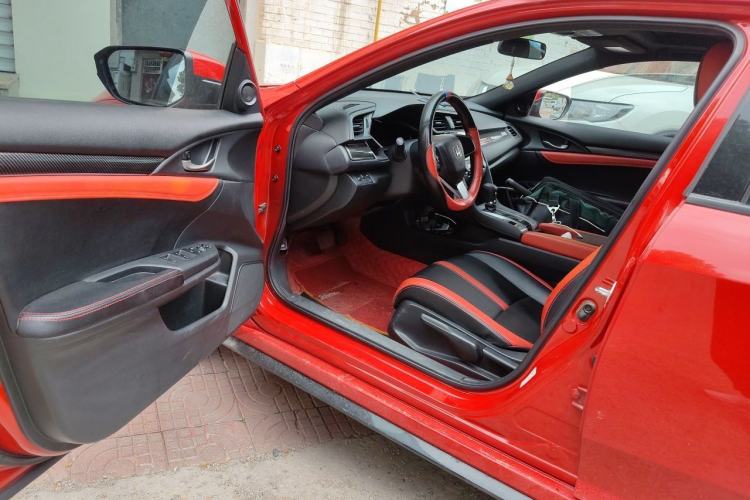 Used Honda Civic 2021 HATCHBACK 220TURBO CVT New Trendsetter Driver Seat
