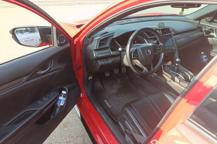 Used Honda Civic 2021 HATCHBACK 220TURBO Manual Driving Pleasure Control Driver Seat