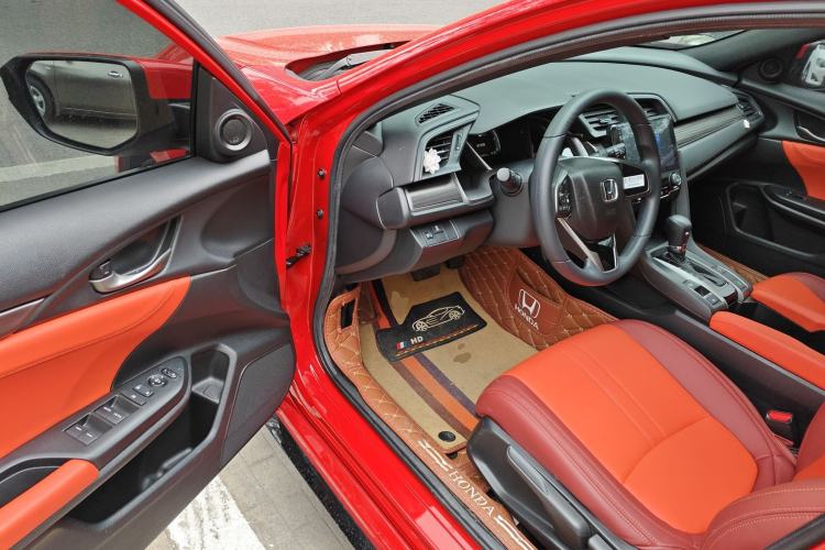 Used Honda Civic 2021 HATCHBACK 220TURBO CVT New Trendsetter Driver Seat
