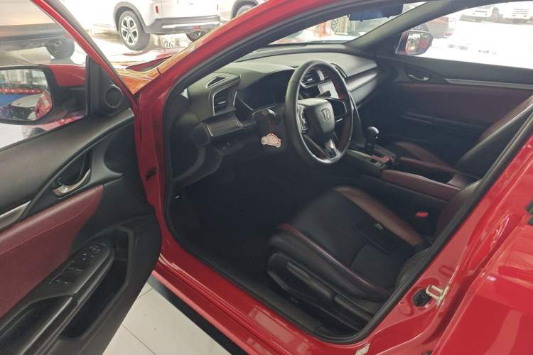 Used Honda Civic 2021 HATCHBACK 220TURBO CVT New Trendsetter Driver Seat