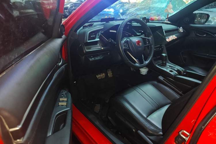 Used Honda Civic 2021 HATCHBACK 220TURBO CVT Trendy Cool Edition Driver Seat