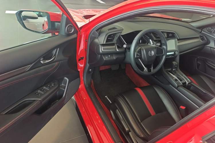 Used Honda Civic 2021 HATCHBACK 220TURBO CVT New Trendsetter Driver Seat