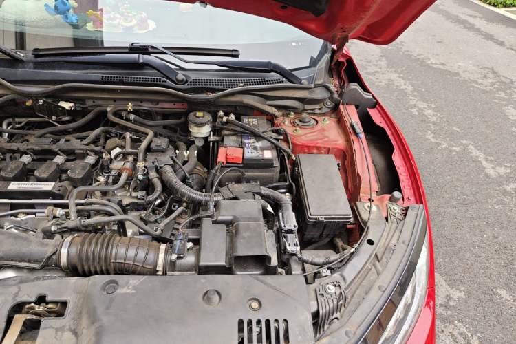 Used Honda Civic 2021 HATCHBACK 220TURBO CVT Trendy Cool Edition Engine Bay Left