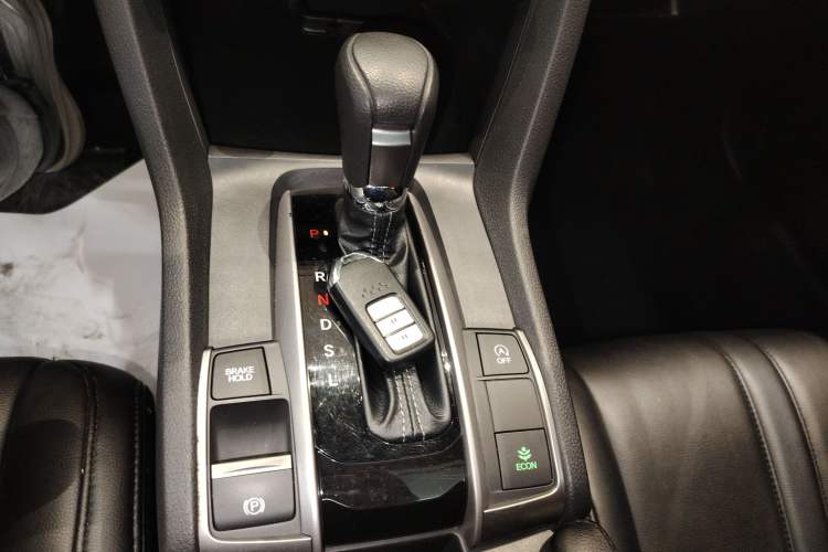 Used Honda Civic 2021 HATCHBACK 220TURBO CVT New Trendsetter Gear Lever