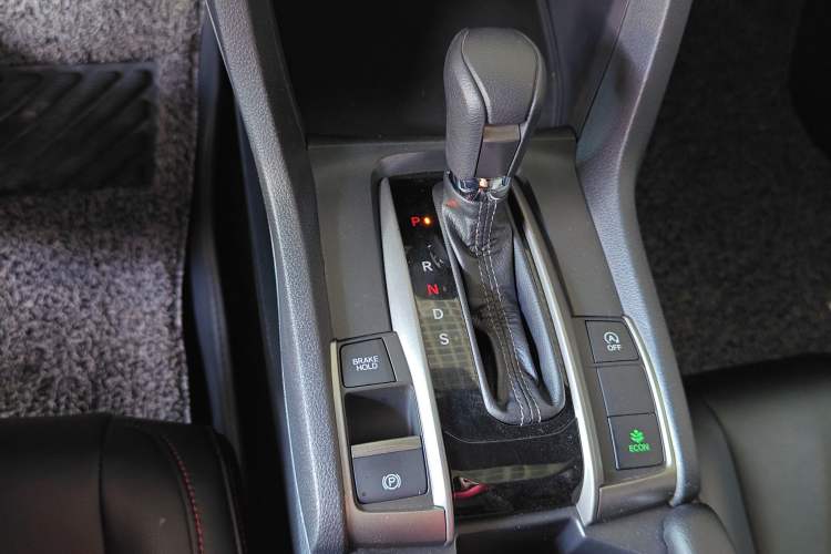 Used Honda Civic 2021 HATCHBACK 220TURBO CVT Trendy Cool Edition Gear Lever