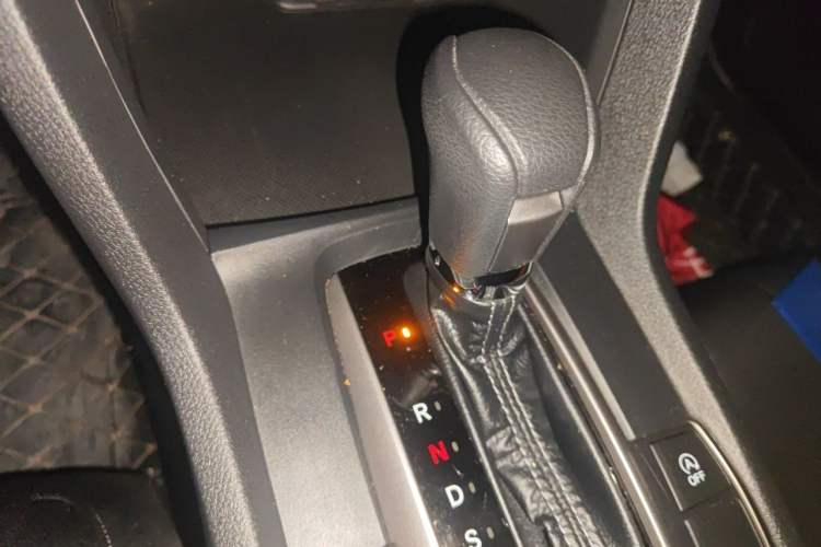 Used Honda Civic 2021 HATCHBACK 220TURBO CVT Trendy Cool Edition Gear Lever