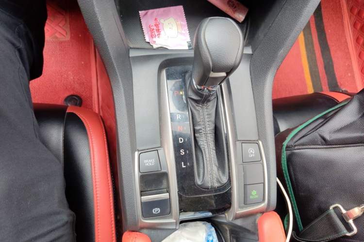 Used Honda Civic 2021 HATCHBACK 220TURBO CVT New Trendsetter Gear Lever
