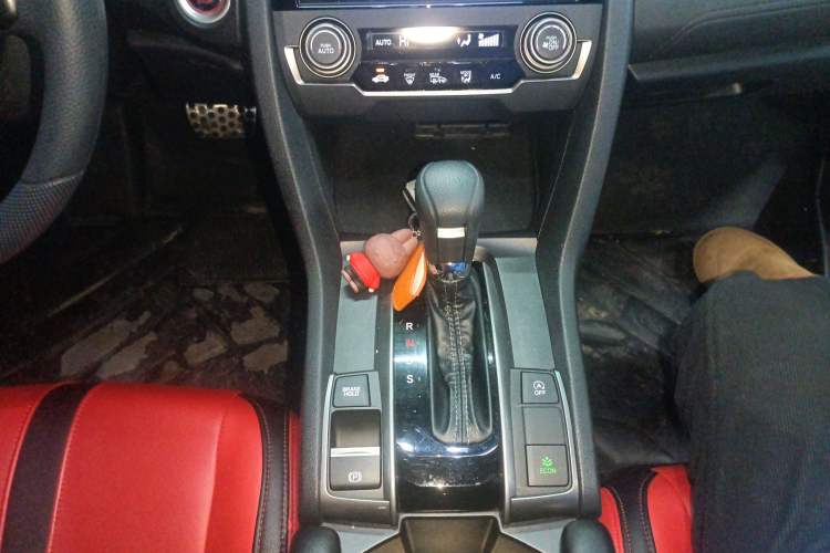 Used Honda Civic 2021 HATCHBACK 220TURBO CVT Trendy Cool Edition Gear Lever