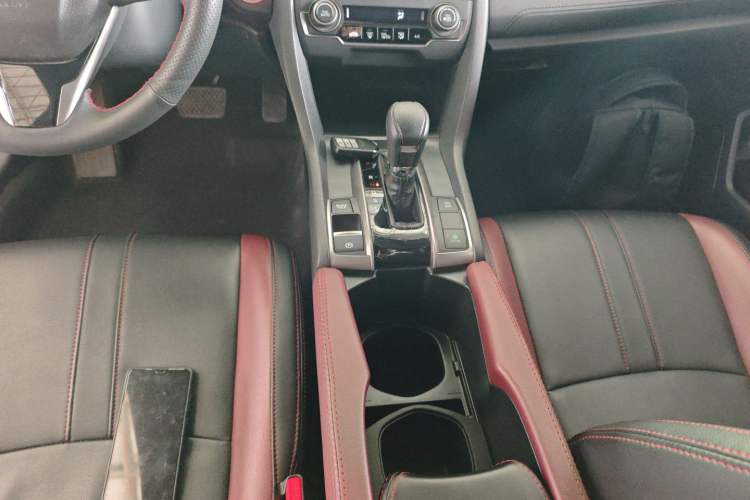 Used Honda Civic 2021 HATCHBACK 220TURBO CVT New Trendsetter Gear Lever