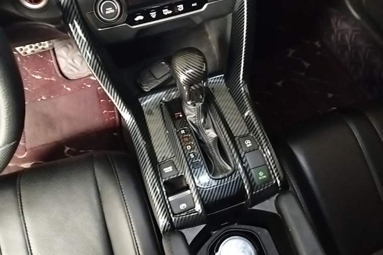 Used Honda Civic 2021 HATCHBACK 220TURBO CVT Trendy Cool Edition Gear Lever