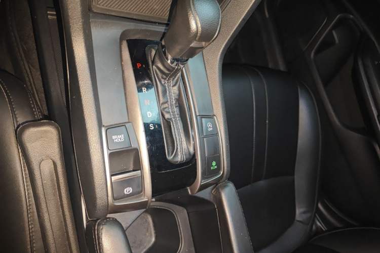 Used Honda Civic 2021 HATCHBACK 220TURBO CVT Trendy Cool Edition Gear Lever