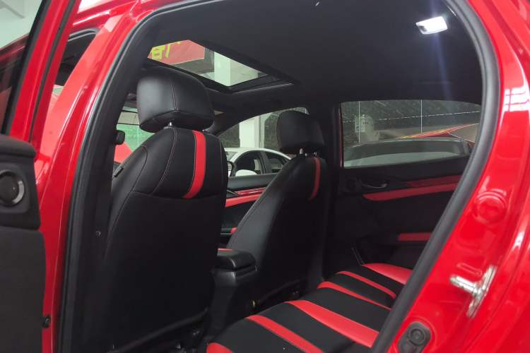 Used Honda Civic 2021 HATCHBACK 220TURBO CVT Trendy Cool Edition Headliner