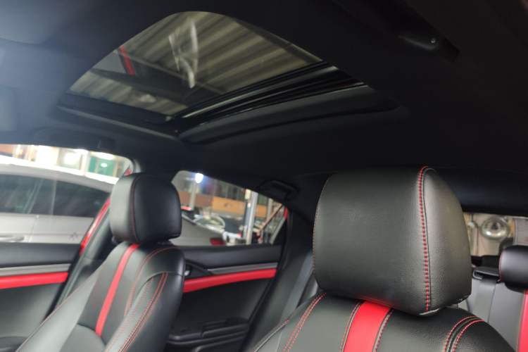 Used Honda Civic 2021 HATCHBACK 220TURBO CVT Trendy Cool Edition Headliner