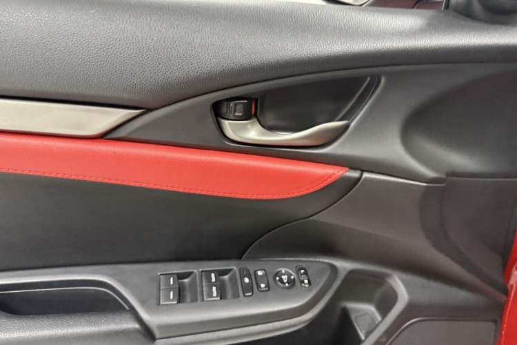 Used Honda Civic 2021 HATCHBACK 220TURBO CVT Trendy Cool Edition Interior 1