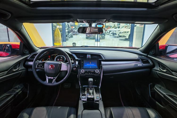 Used Honda Civic 2021 HATCHBACK 220TURBO CVT New Trendsetter Interior 1