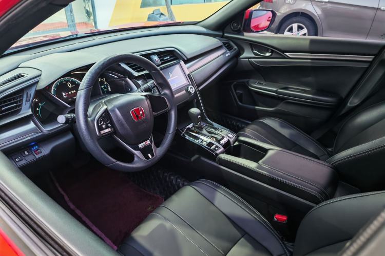 Used Honda Civic 2021 HATCHBACK 220TURBO CVT New Trendsetter Interior 2