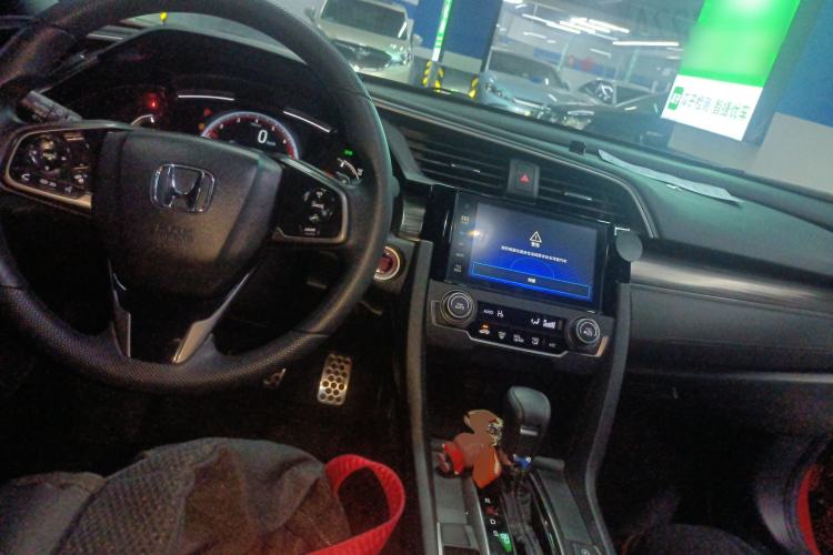 Used Honda Civic 2021 HATCHBACK 220TURBO CVT Trendy Cool Edition Interior 2