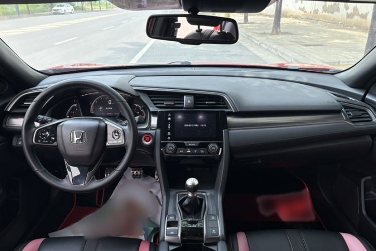 Used Honda Civic 2021 HATCHBACK 220TURBO Manual Driving Pleasure Control Interior 3