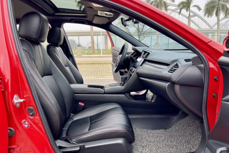 Used Honda Civic 2021 HATCHBACK 220TURBO CVT New Trendsetter Interior 5